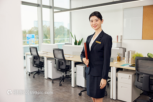 數(shù)字化時(shí)代女性房產(chǎn)中介銷售形象與網(wǎng)絡(luò)技術(shù)開發(fā)的融合之道